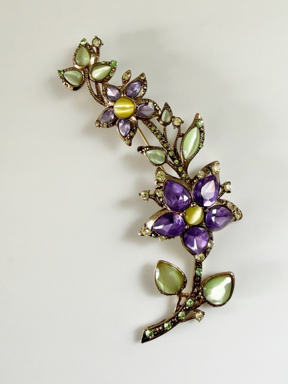 Monet Vintage Purple Flowers Leaves Long Curved Crystals Gold Tone Pin Brooch